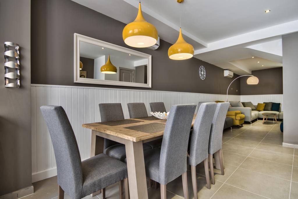 Amazing 4-bedroom Town House With Jacuzzi Ferienhaus Sliema